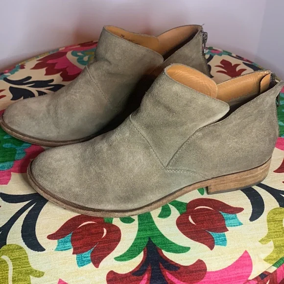 Kork-Ease | Shoes | Kork Ease Ryder In Taupe Size 7 | Poshmark Kork-Ease Ryder Ankle Boots Taupe Suede main image 0
